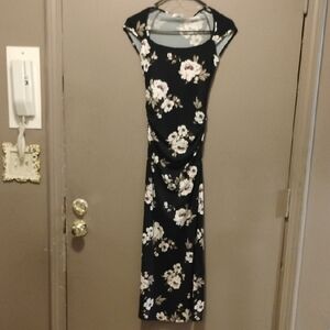 Wallflower Juniors Rose Print Maxi Dress – Size XS (NWOT)